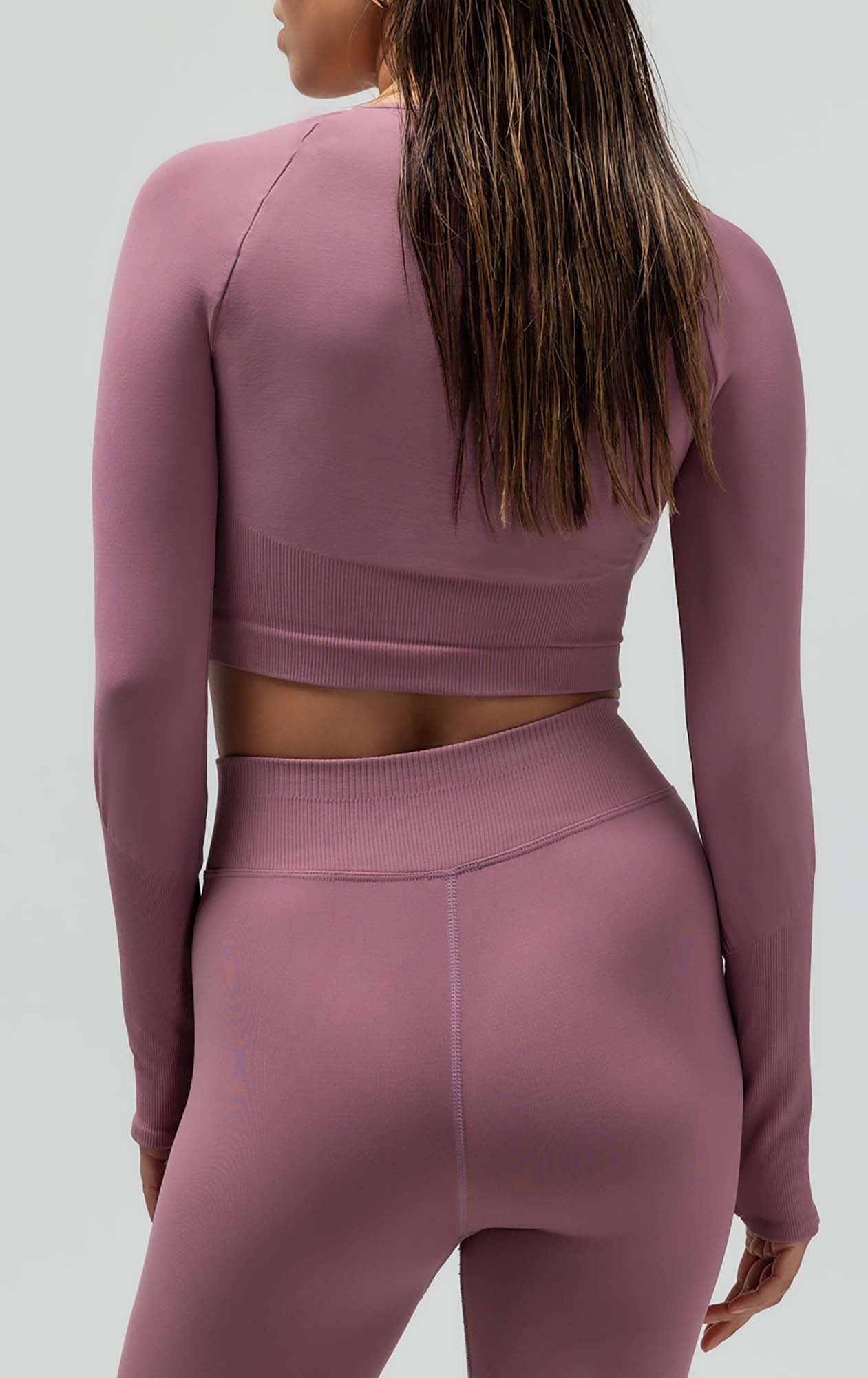 THE V-NECK LONG SLEEVE CROP TOP